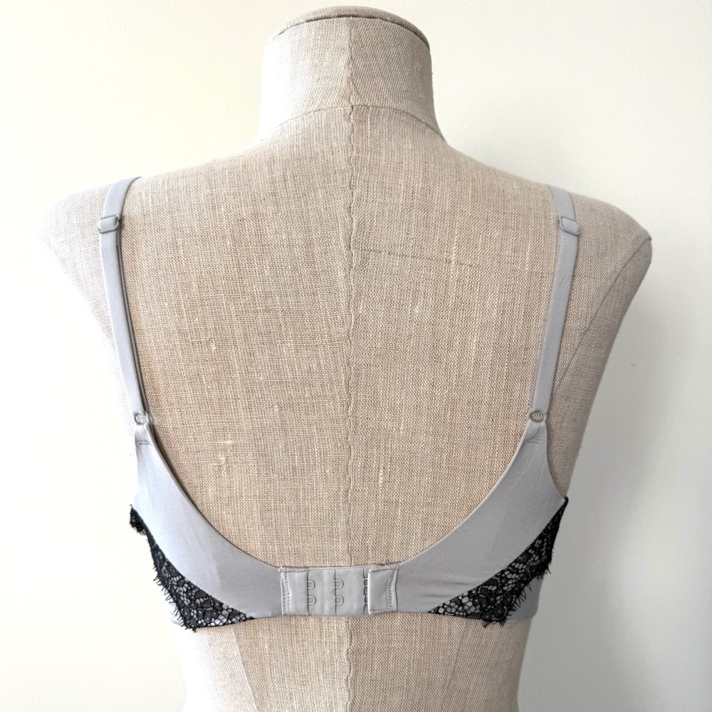 Victoria's Secret “Fabulous” Push-Up Black Lace and Silver Bra - Picture 4 of 8
